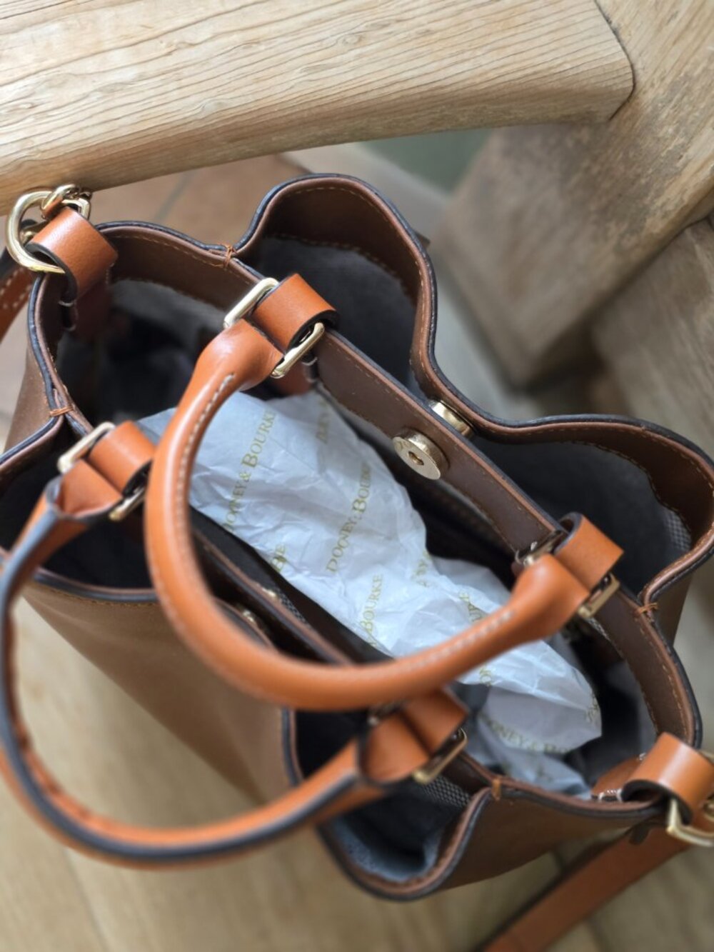Dooney & Bourke Small Leather Barlow - Picture 3 of 14